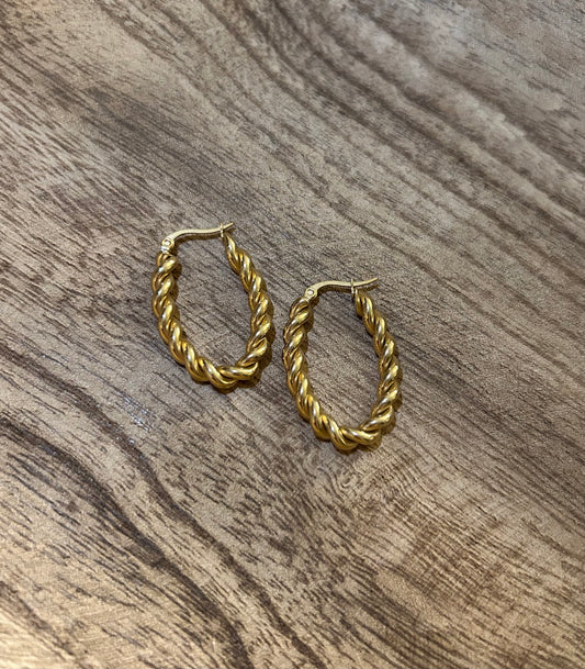 Oval twist earrings